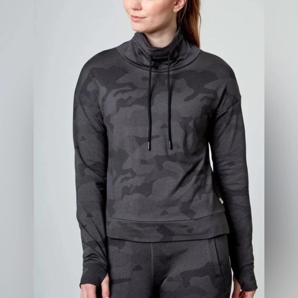 Mondetta Collection / Camo Jacquard Popover size XS - Picture 1 of 6